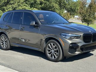 Used 2023 BMW X5 sDrive40i w/ M Sport Package RWD video 1