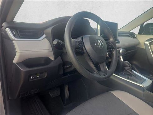 Used 2025 Toyota RAV4 XLE image 8