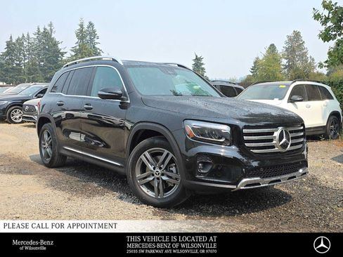 Used 2026 Mercedes-Benz GLB 250 4MATIC image 1
