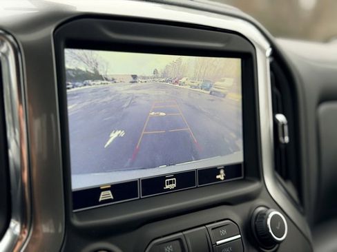 Used 2022 Chevrolet Silverado 1500 LTZ w/ LTZ Premium Package image 17