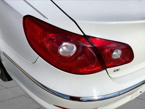 Used 2012 Volkswagen CC Sport FWD image 26