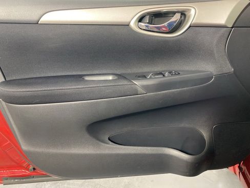 Used 2014 Nissan Sentra S image 22