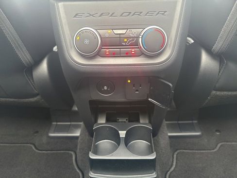 Used 2025 Ford Explorer ST image 30