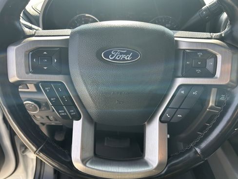 Used 2022 Ford F350 Platinum w/ FX4 Off-Road Package image 17