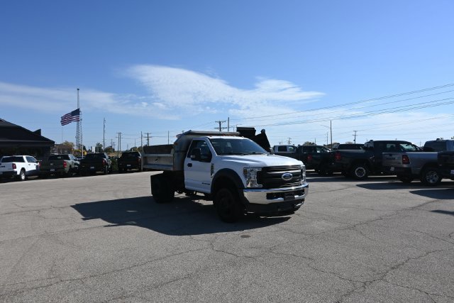 Used 2019 Ford F550 4x4 Regular Cab Super Duty image 2