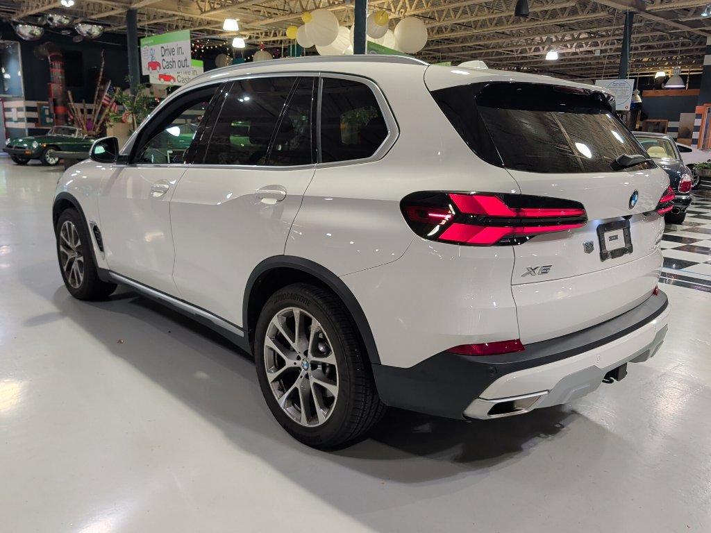 Certified 2026 BMW X5 xDrive40i w/ Climate Comfort Package AWD/4WD image 15