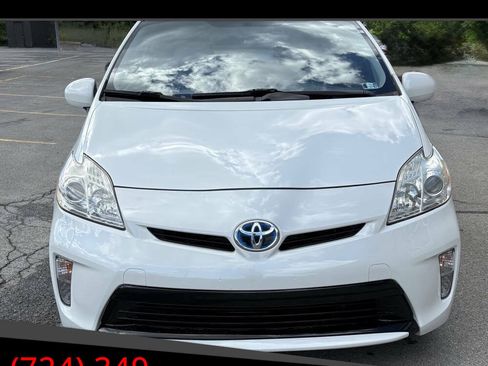 Used 2015 Toyota Prius Three FWD image 1