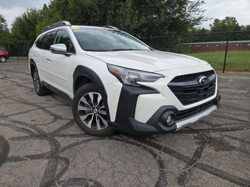 Used 2023 Subaru Outback Touring AWD/4WD image 21