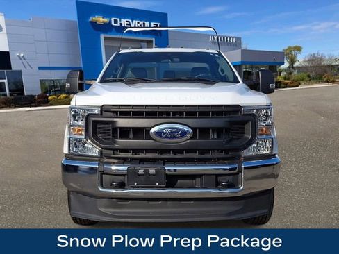 Used 2022 Ford F250 XL w/ Power Equipment Group image 3