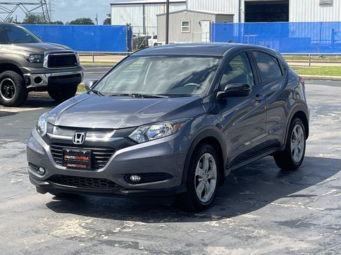 Used 2017 Honda HR-V EX image 5