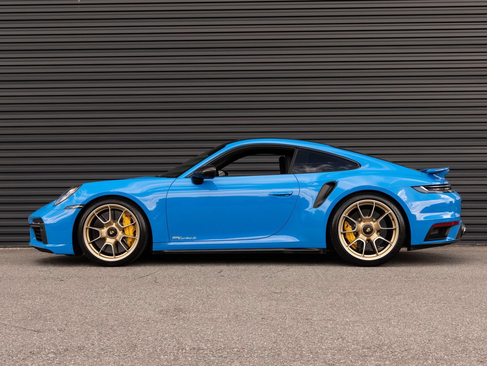 Certified 2022 Porsche 911 Turbo S AWD/4WD image 2
