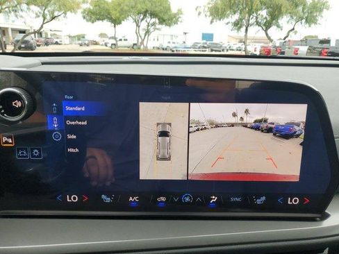 New 2026 Chevrolet Traverse LT w/ Driver Confidence Package image 26