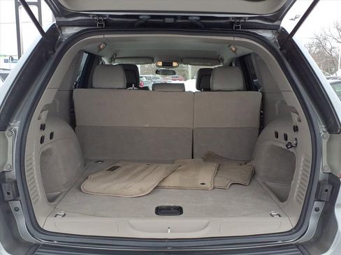 Used 2011 Jeep Grand Cherokee Laredo image 9