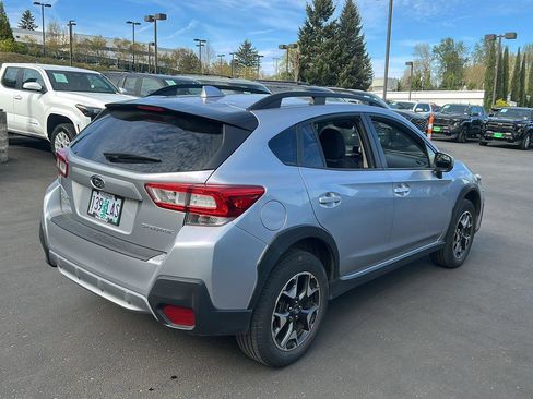 Used 2019 Subaru Crosstrek 2.0i Premium image 3