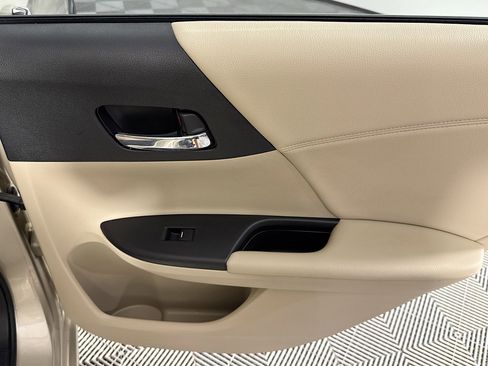 Used 2016 Honda Accord EX-L image 27