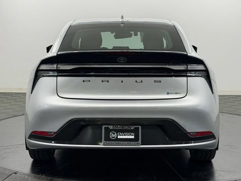 Certified 2025 Toyota Prius Plug-In Hybrid FWD image 11