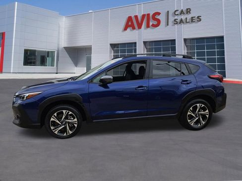 Used 2025 Subaru Crosstrek 2.0i Premium AWD/4WD image 2