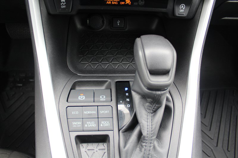 Used 2022 Toyota RAV4 XLE AWD/4WD image 13