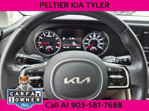 Used 2024 Kia Carnival LX FWD image 31