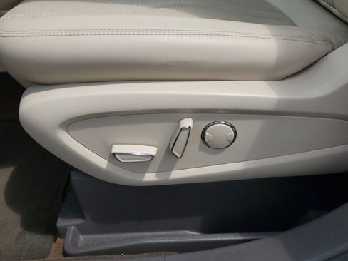 Used 2019 Lincoln Nautilus Reserve image 14