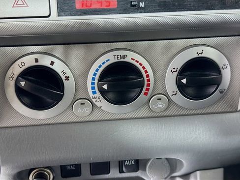 Used 2010 Toyota Tacoma 4x4 Double Cab image 17