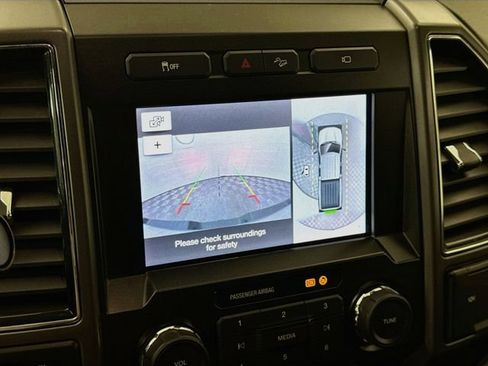 Used 2019 Ford F250 XLT w/ XLT Premium Package AWD/4WD image 14
