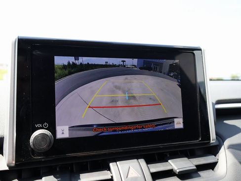 Used 2024 Toyota RAV4 SE image 33