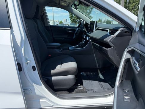 Certified 2025 Toyota RAV4 XLE AWD/4WD image 29