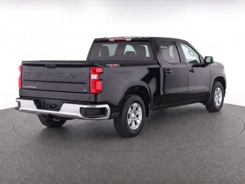 Used 2020 Chevrolet Silverado 1500 LT AWD/4WD image 9