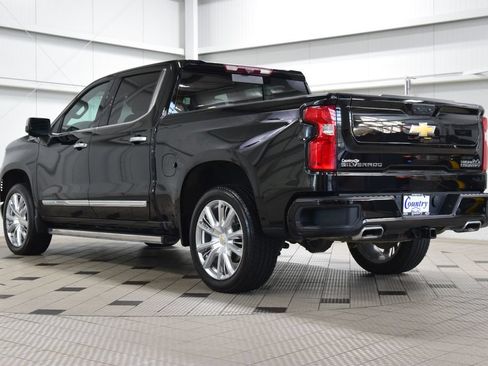 Used 2024 Chevrolet Silverado 1500 High Country w/ High Country Premium Package AWD/4WD image 6