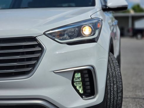 Used 2017 Hyundai Santa Fe Limited AWD/4WD image 9
