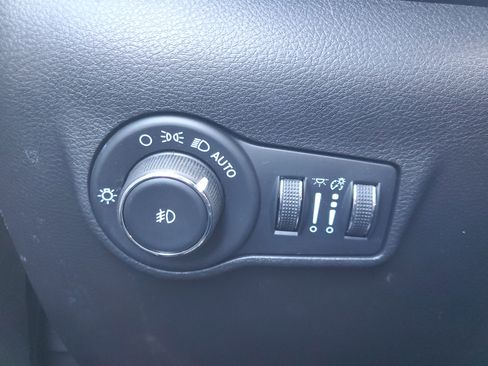 Used 2022 Jeep Compass Latitude image 22