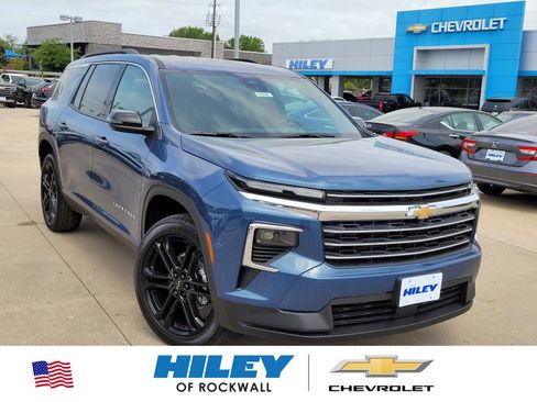 New 2026 Chevrolet Traverse LT FWD image 1