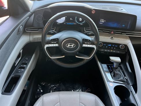 Used 2024 Hyundai Elantra Limited FWD image 15
