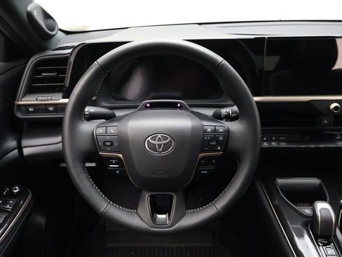 Used 2025 Toyota Crown Limited w/ Advanced Technology Package image 23