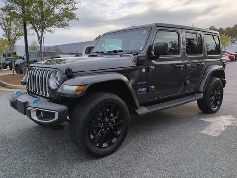 Certified 2022 Jeep Wrangler Unlimited Sahara w/ Cold Weather Group AWD/4WD image 8