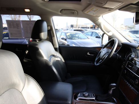 Used 2021 Nissan Armada SL w/ Captain's Chairs Package image 19