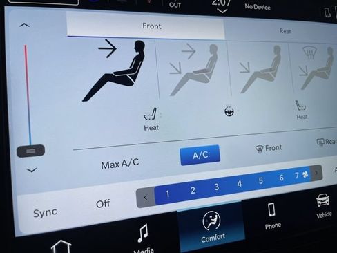 New 2026 Chrysler Pacifica Select FWD image 32