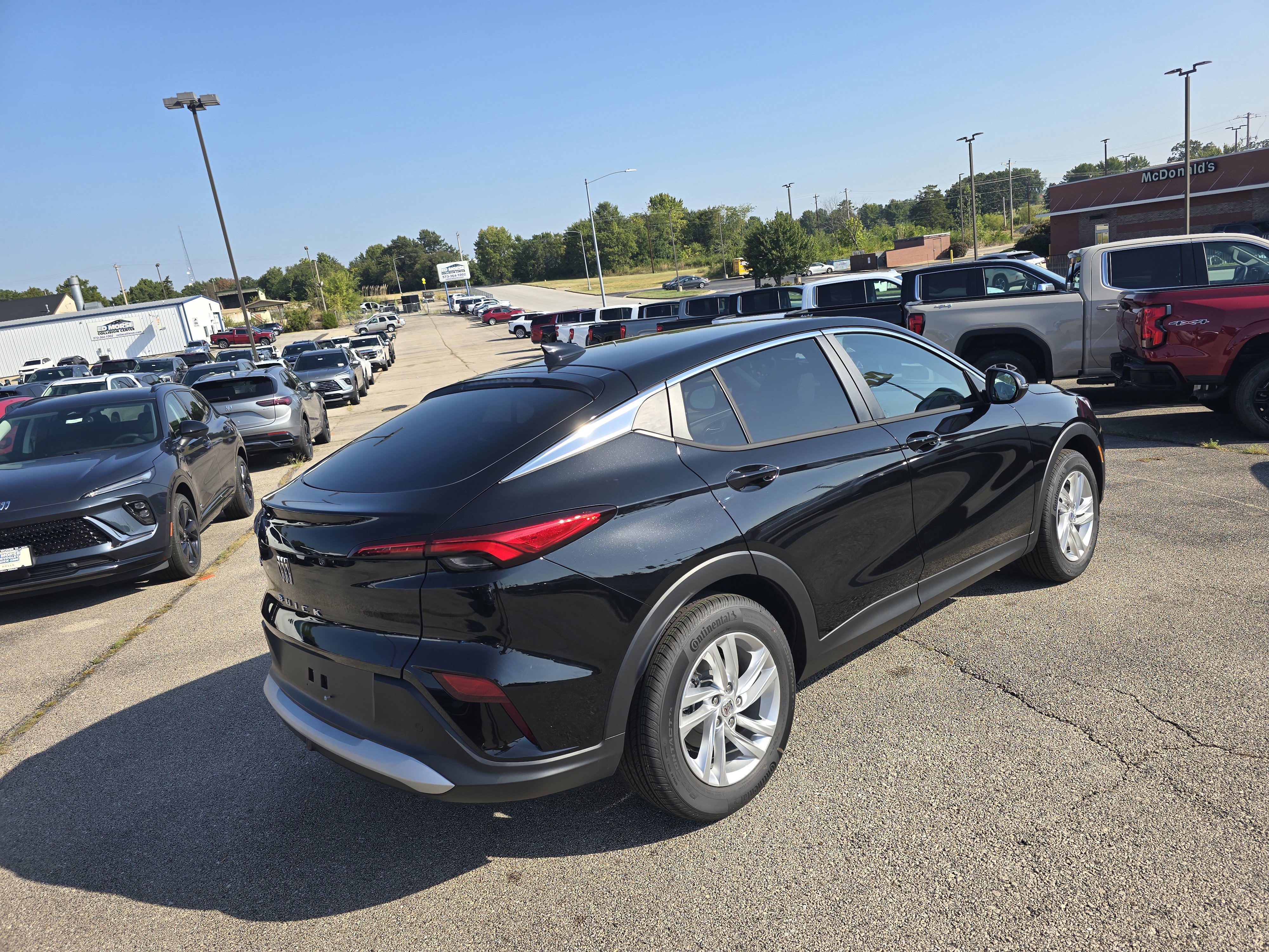 New 2026 Buick Envista Preferred w/ Convenience I Package FWD image 3