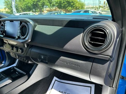 Used 2021 Toyota Tacoma TRD Sport w/ Technology Package RWD image 32