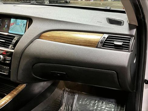 Used 2017 BMW X3 xDrive28i image 18