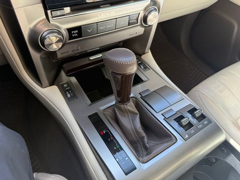 Used 2019 Lexus GX 460 Premium w/ Premium Package AWD/4WD image 21