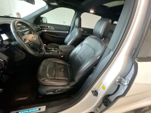 Used 2018 Ford Explorer Sport w/ Equipment Group 401A image 11