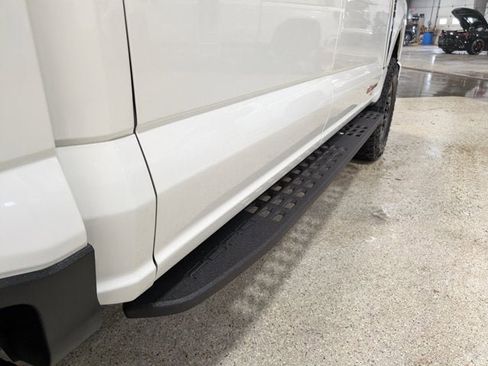 Used 2024 Ford F350 Platinum w/ Tremor Off-Road Package image 11