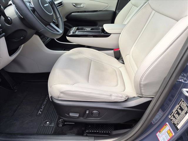Used 2025 Hyundai Tucson Limited AWD/4WD image 17