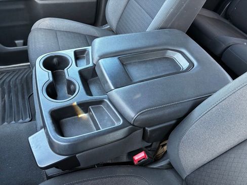 Used 2021 Chevrolet Silverado 1500 LT AWD/4WD image 19