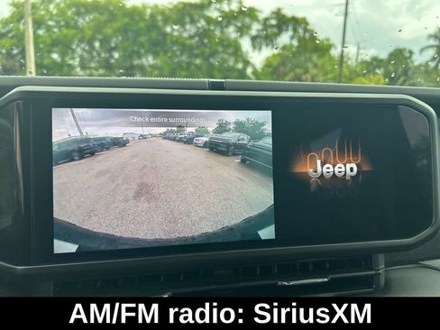 Certified 2025 Jeep Wrangler Unlimited Rubicon AWD/4WD image 15