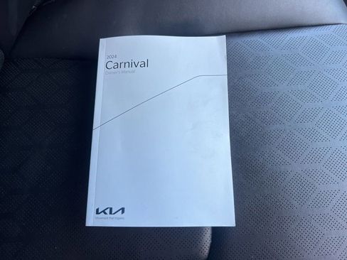 Certified 2024 Kia Carnival LX image 24