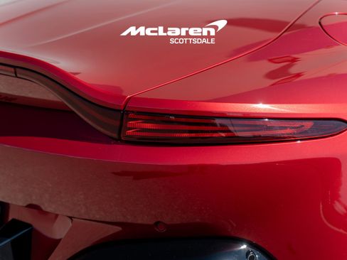 Used 2022 Aston Martin V8 Vantage Roadster RWD image 26