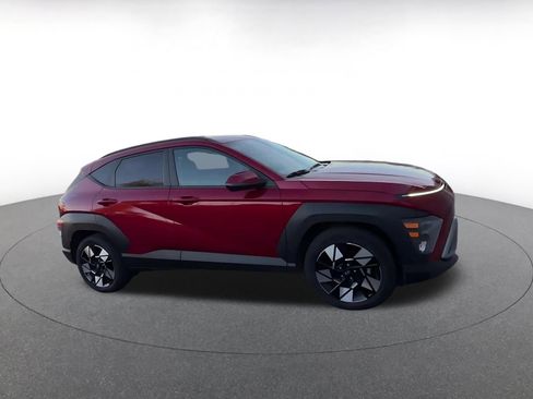Used 2025 Hyundai Kona SEL image 2